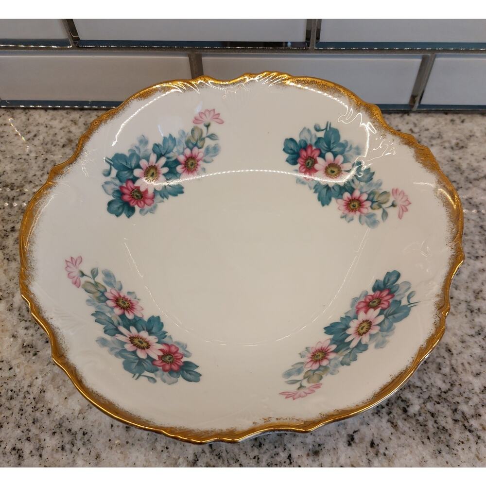 Vintage 8" Bowl Unmarked Floral Pattern With Gold Trim